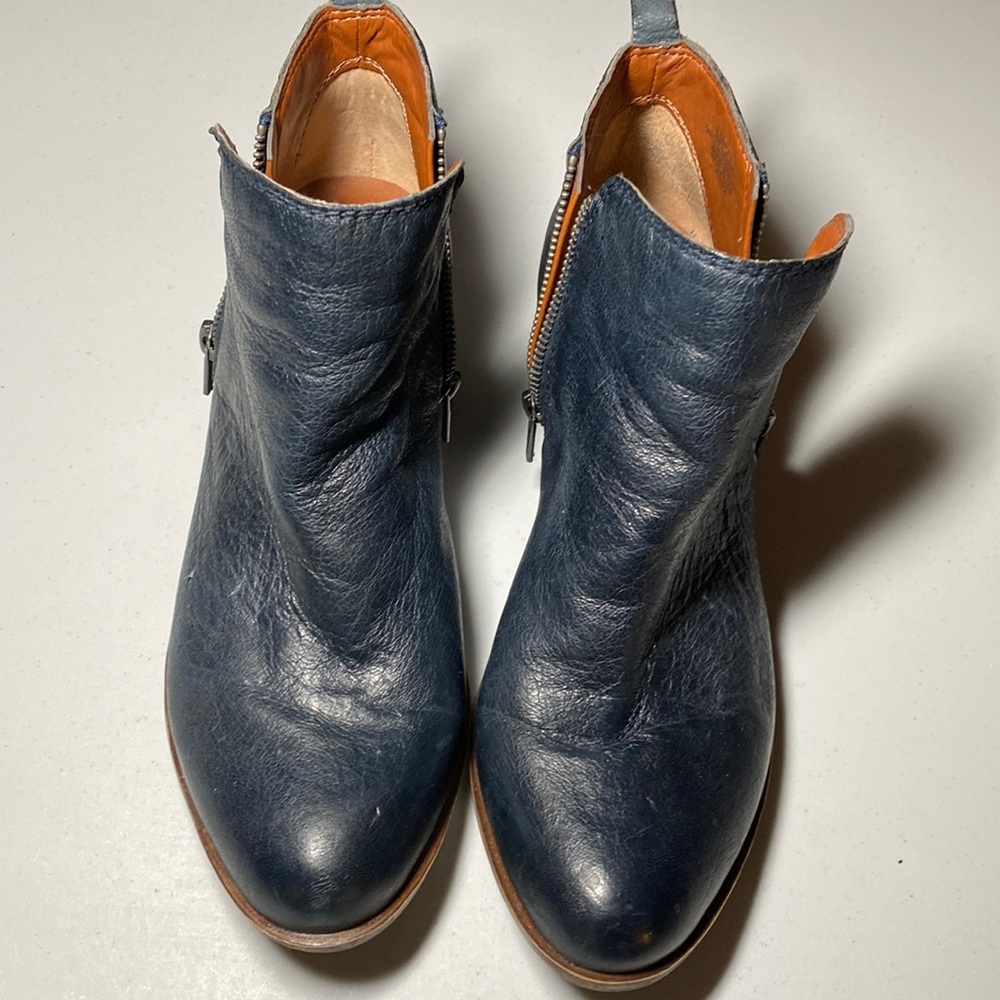 Lucky Brand booties, good condition, Navy Blue leather, size 9.5m
